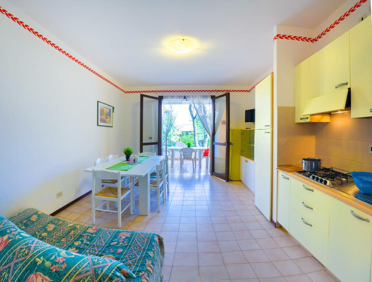 Residence Cinzia Pool 비비오네 외부 사진